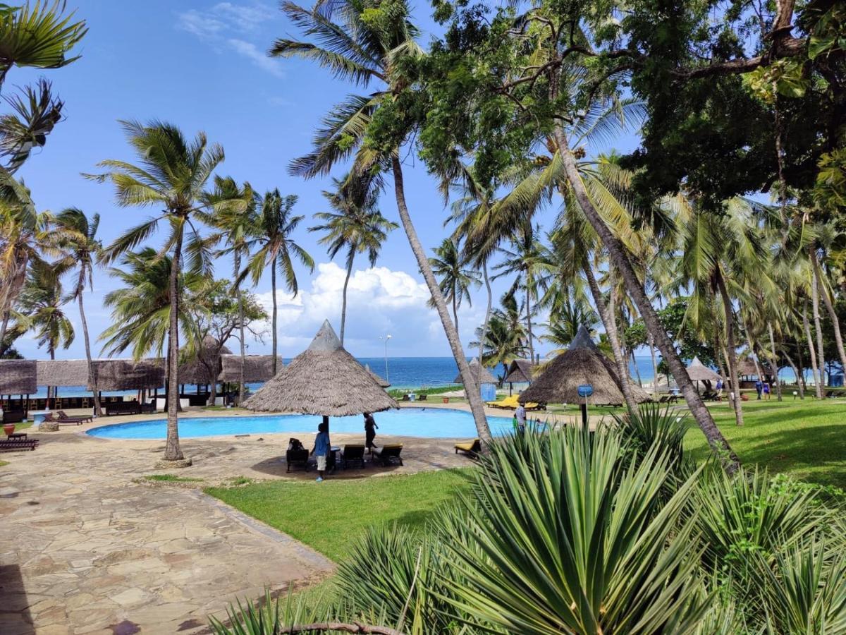 Cocoa Luxury Resort, Nyali, Mombasa Exterior photo