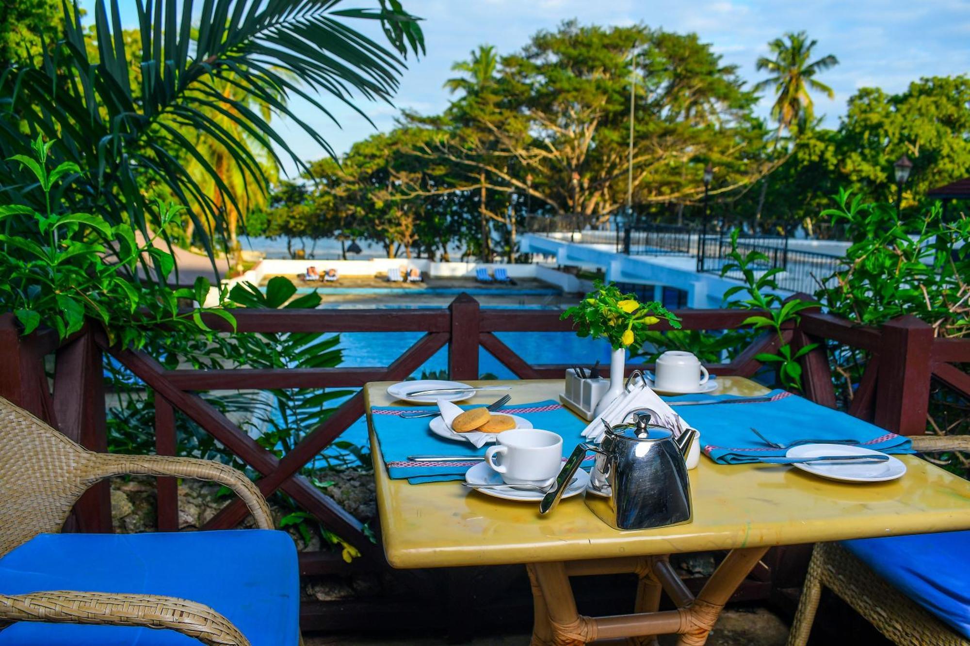 Cocoa Luxury Resort, Nyali, Mombasa Exterior photo