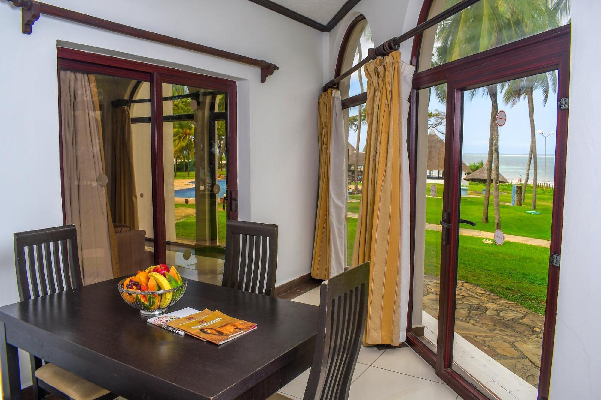 Cocoa Luxury Resort, Nyali, Mombasa Exterior photo